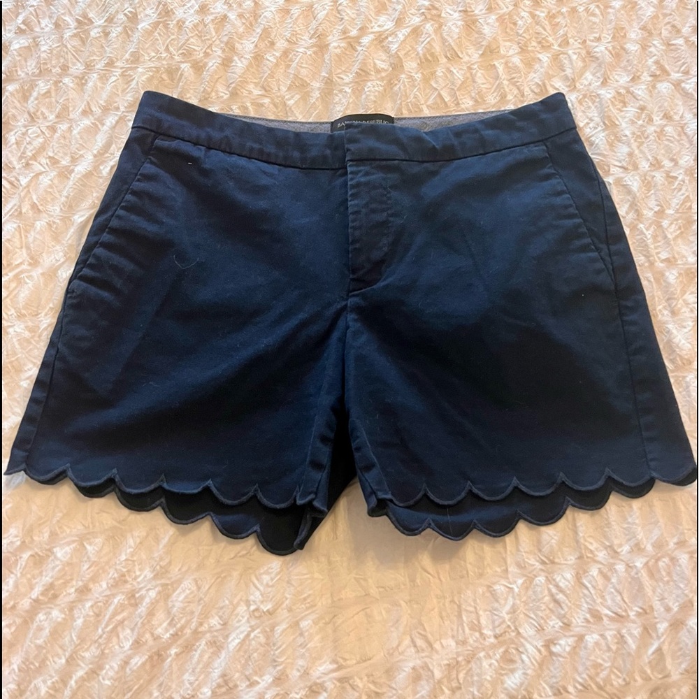 Banana Republic Scalloped Edge Navy Shorts